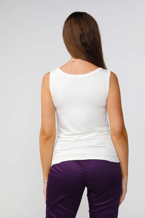 allis-feher-noi-orvosi-alaoltozo-3